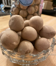 Load image into Gallery viewer, Freeze dried Chocolate Salt Water Taffy